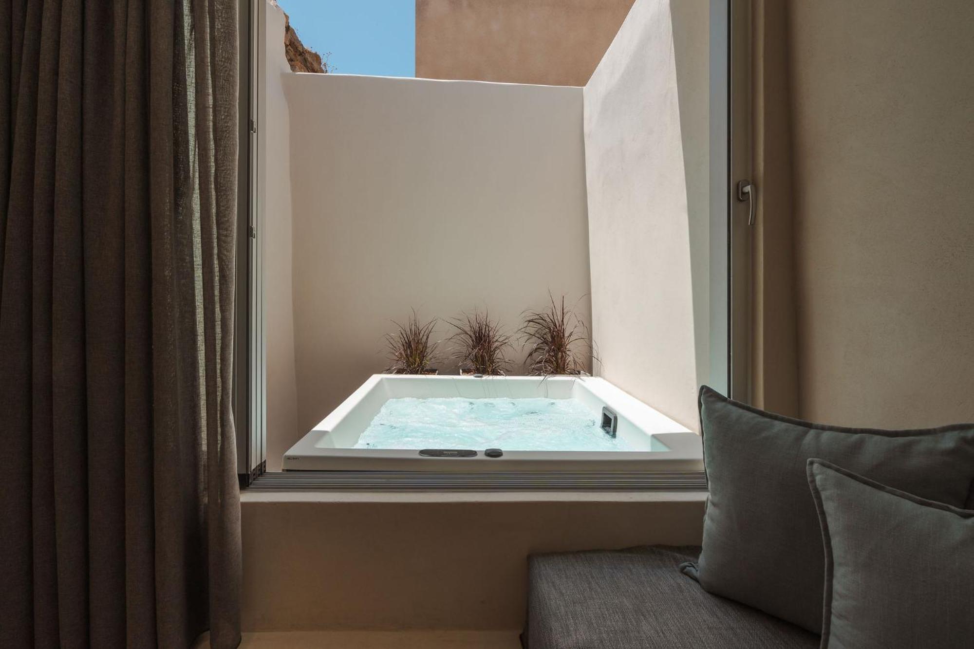 Emery 3* Naxos City